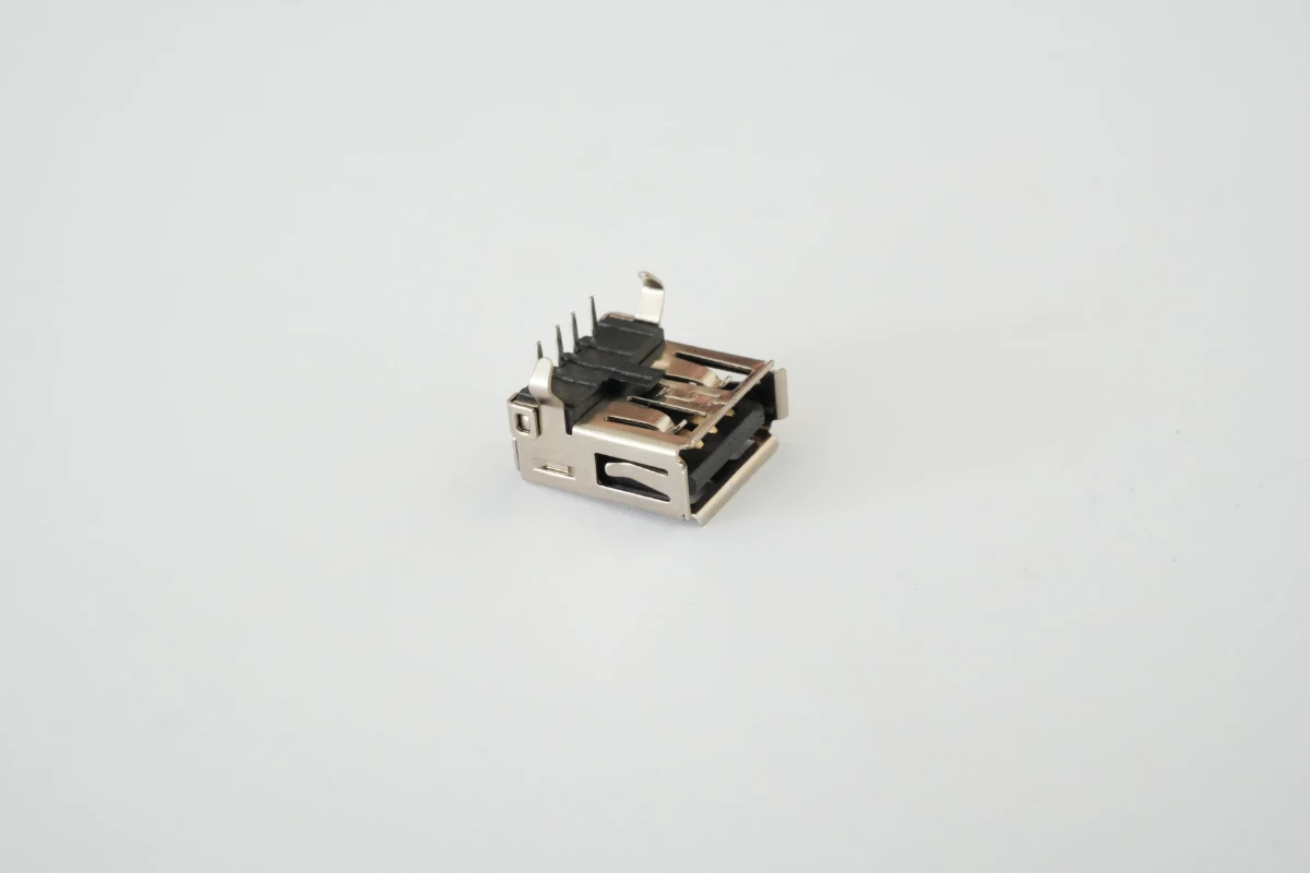 USB 2.0 A型 沉板式DIP母座(带后鱼叉脚) 3