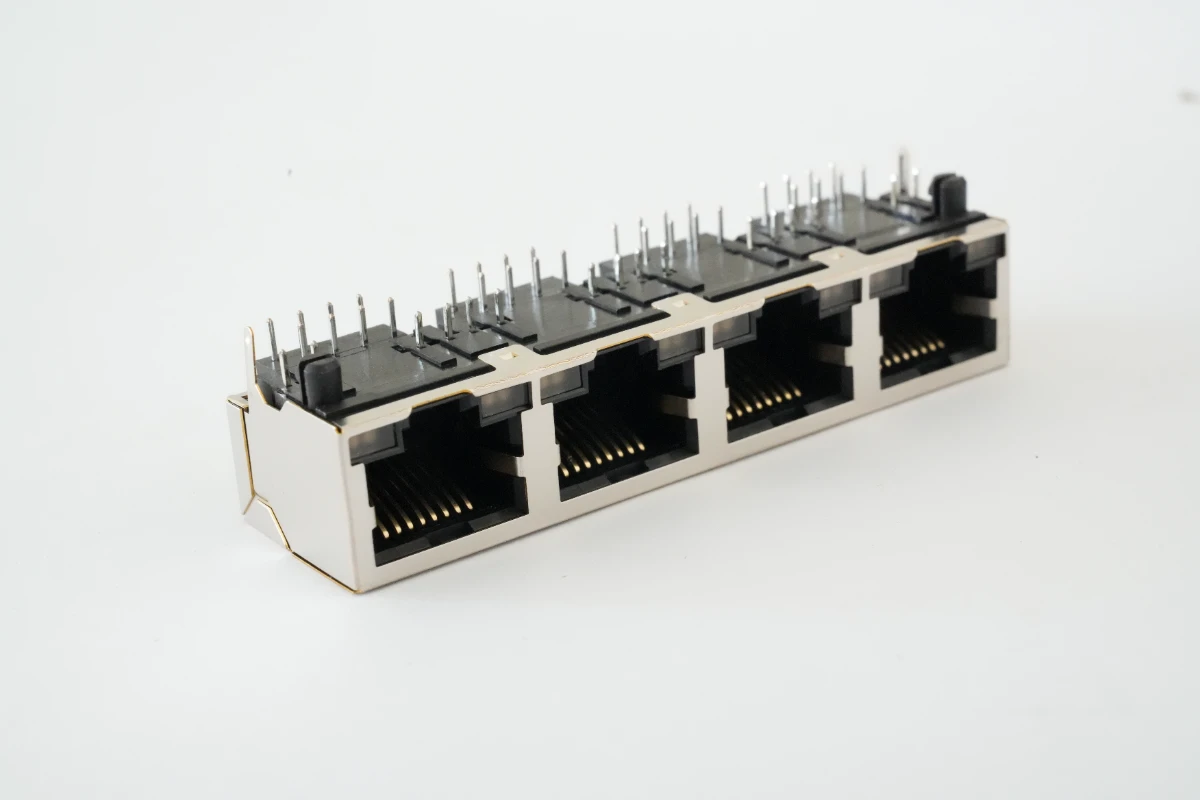 下折式1×4 屏蔽RJ45插口 2